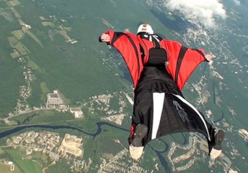 nhảy dù không bung