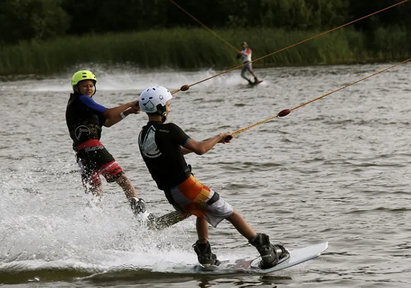 Những lưu ý an toàn quan trọng khi chơi Wakeboarding