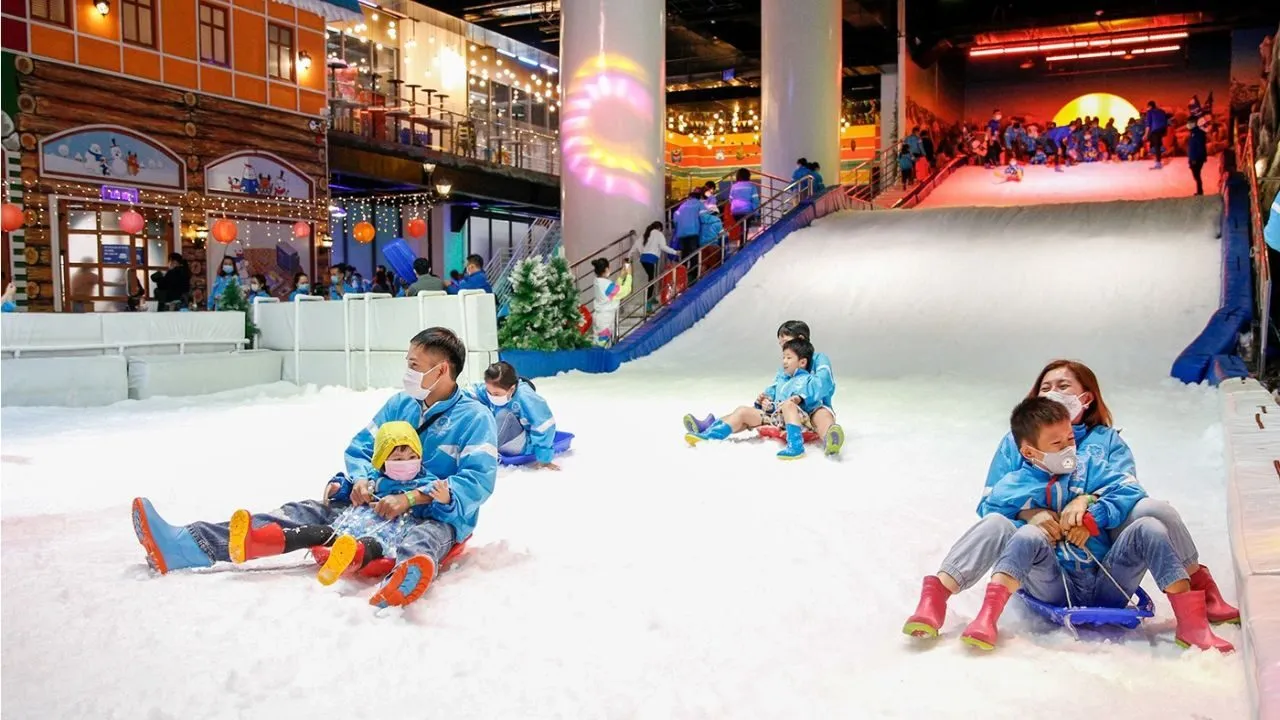 Khu trượt tuyết Snow Town đóng cửa