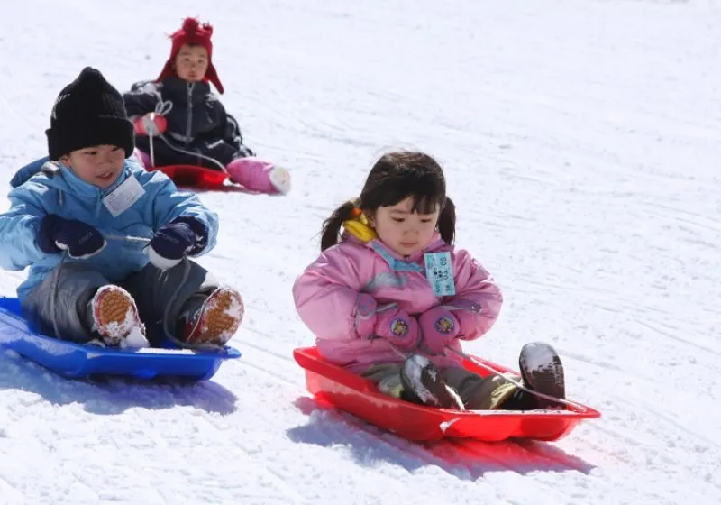 Khu trượt tuyết mini